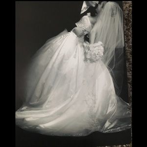 ᖇEEᗰ ᗩᑕᖇᗩ ~ Wedding Gown